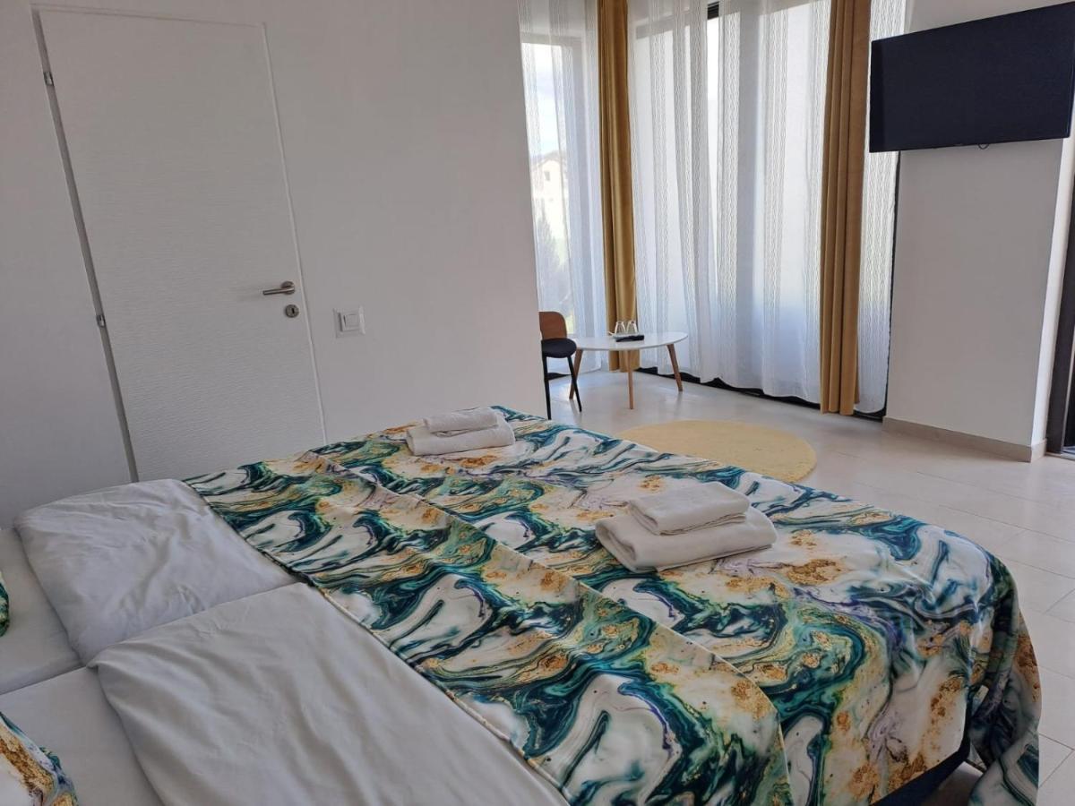 Apartament Accent Garden Deva Zewnętrze zdjęcie